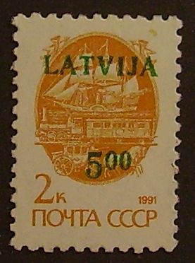 надпечатки на марках, марки Латвии, провизорий.
